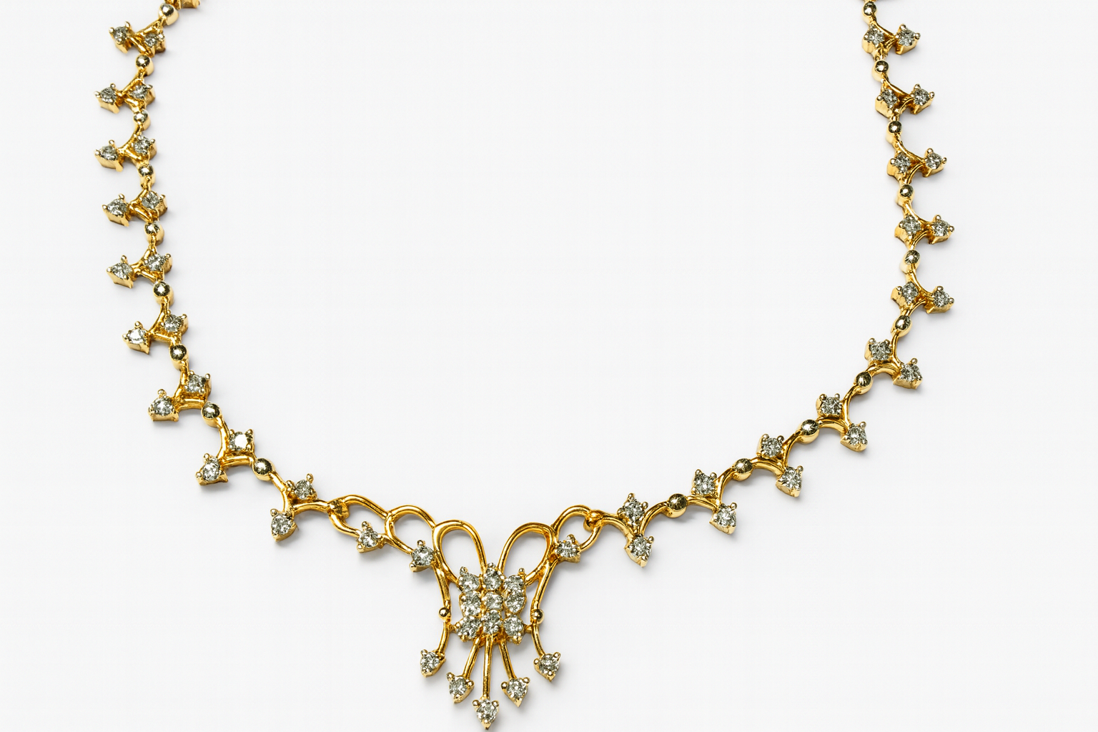 Beautiful 18 Kt Gold  Natural Diamond Necklace 